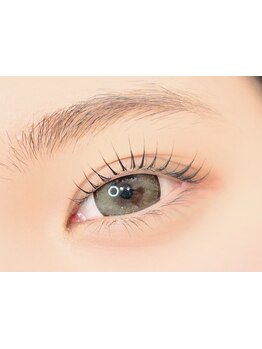 ナチュラル上品な目元にしたい