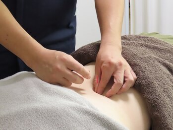 エバーグリーン(EVERGREEN)の写真/腰がつらい、足が重い…そんな悩みを抱えるあなたへ。優しく丁寧な施術で、自分にほんの少しのご褒美を。