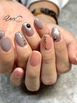 アンドットネイルズ(UN.nails)/メイン2本+サブ2本