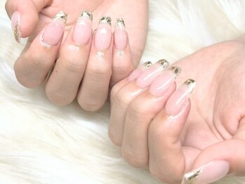 リエル(Riel)/ゴールドガラスフレンチネイル