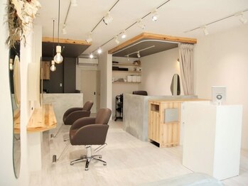 ハッシュタグナウ(#NOW)/店内