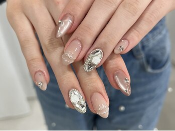 クリーム(cream)の写真/月に一度のご褒美ネイルや、大切なイベント前にももおすすめ◎日常をちょっと特別に彩りましょう♪