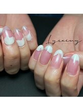 リライヴィー(Lyreivy)/ニュアンスネイル