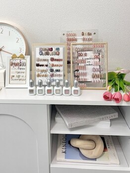 Fleuri private nail salonの写真/≪付替えオフ無料≫爪の負担を抑えた丁寧なケアが自慢＊トレンドを押さえた最旬デザインも豊富にご用意♪