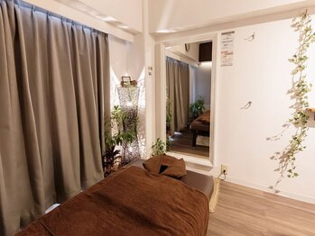 モンデマス ルーム/深いリラックスのできる配色に