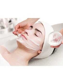 ホウレイ線・たるみ改善！予防ケア