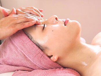 小顔専門サロン ラリューシュ(La ruche)の写真/【無農薬×肌別調合ハーブピーリング】 4、50代大人女性必見!!長年の肌トラブル改善◎積極的エイジングケア