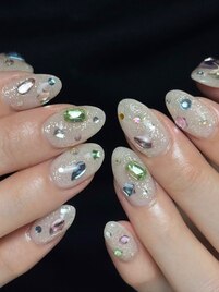 宝石ネイル