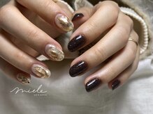 ミエレ(miele)/アシメキラキラニュアンスネイル
