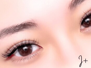 アイプラス(i+)の写真/《ボリュームラッシュ￥7300》圧倒的なふわふわ×ボリューム感満載☆目力UPで第一印象美人へ♪