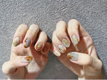 シー(Shhh...)/ニュアンスゴールド