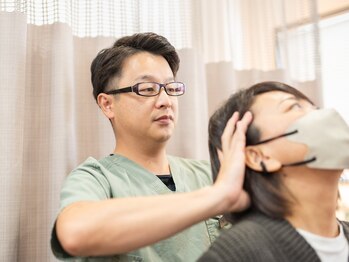 くすの樹接骨院 整体院 鳥栖院/施術風景