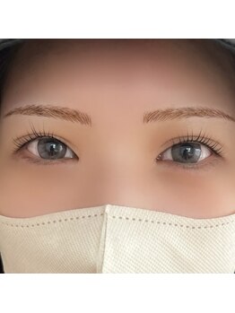 ラグジュアリーアイズ(Luxury eyes)/まつ毛を最大限に長く 魅せる♪