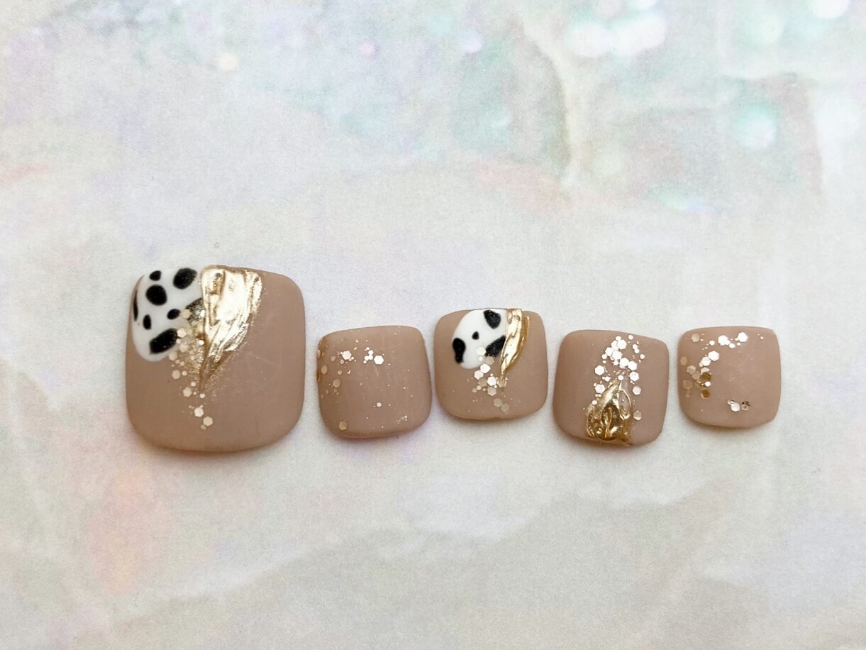 2026年冬トレンド】ニュアンスフットのネイルデザイン集｜人気順