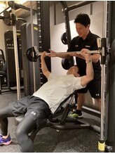 TACプレミアジム 春日後楽園/ベンチプレス【バストUP】