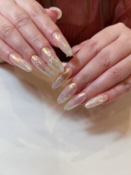 プレッジ ネイル(pledge NAIL)の写真/亀裂・爪が弱い...などの爪のお悩みはチップ長さ出しで解決♪自然な長さ出しで憧れの縦長美爪に♪