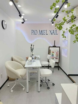 ピオミエルネイル 新宿(pio miel nail)の写真/《駅から徒歩2分》お買い物帰りやお仕事帰りにも嬉しい駅チカサロン☆深夜営業も◎