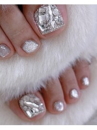 親指やり放題フットネイル