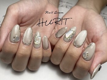 ネイルルーム ヒューリット(Nail Room HURIT)の写真/【ブライダルや、特別な日に】理想のデザイン、憧れのネイルも思いのまま♪大人女性からの支持多数☆
