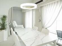 リュミエール(Lumiere)の雰囲気(完全プライベート空間の【私邸サロン】是非、おくつろぎください)