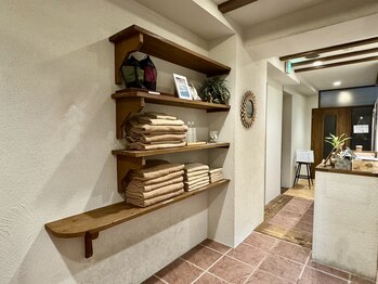 ブレス(BREATH)/清潔感あるフロント廊下