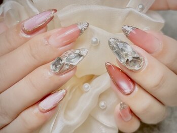 ヴィネル(Vinel)の写真/【自爪が短い方、折れてしまった方にお勧め☆】指先をキレイに見せる長さ出しなら[Vinel]へお任せ下さい♪