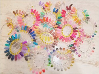 ベルーナ(Beluna)/カラーはラメを含め250色以上