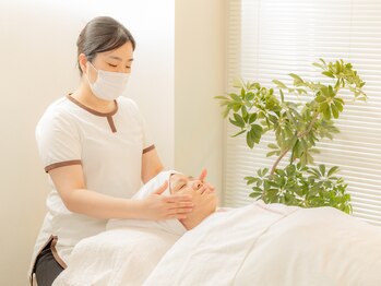 ビーセレブ/至福のフェイシャルエステ