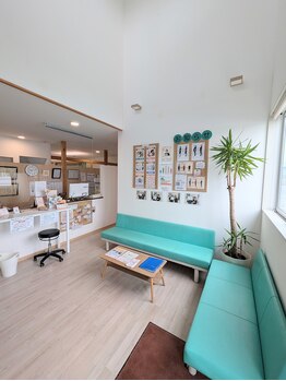 MBF整体/待合室にご案内ブックもご用意♪