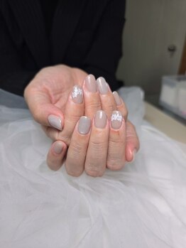 セブンセッテネイル(7.sette_nail)/オフィスでも使えるグレーネイル