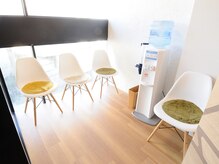 ボディライト 御影店/待合スペース