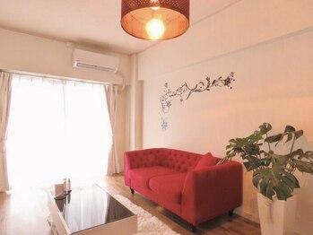 mano【小顔矯正/リンパマッサージ/筋膜リリース】の写真/【選べるアロマ×リンパマッサージ】香りに包まれ全身の滞りを一掃。巡りを整え、溜まった疲れをデトックス