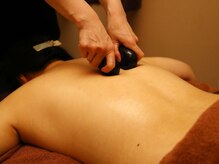 六花 秋月店/HOTストーン背中