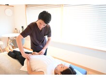 ヨウジョウ サロン ウェル 鴨池院(YOUJOU salon WELL)/脈を確認中！