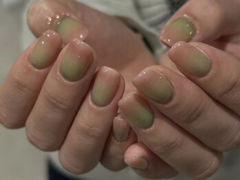 エーナイン イオン福島店の写真/お客様の爪に合わせた丁寧な施術が好評♪シンプル～ニュアンス・トレンドまでこだわりのデザインをご用意◎