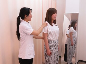 ケーシーエスセンター静岡草薙(KCS)/姿勢が良く見える立ち方って?!