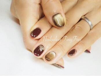 タイニーツリー(Tiny Tree)/122 ブラウンマグネット