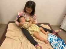 子育てママの整体サロン/施術中のお子様の様子