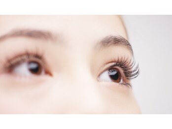 ラル(RaL)の写真/忙しいあなたへ！ネイルとマツパ同時施術で、理想の目元と指先を時短で叶えます♪