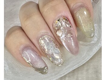 アリイネイルズ(ALII Nails)/ミラーオーロラ水光マグネット