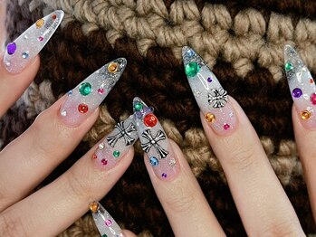 ソルナ(SoLuna)/キラキラクロムパーツネイル