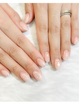 リボンがガーリーな定額ネイル