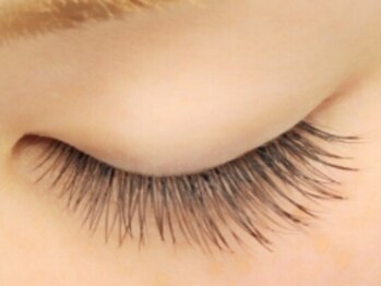 ドゥース(DOUCE)/360度どこから見ても美しい目元