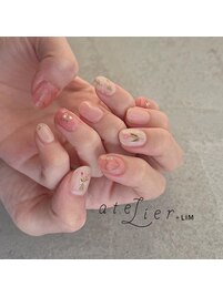 ピンクとお花のネイル