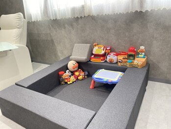 ラ リエート 本川越店(La lieto)の写真/ママさんにも嬉しい！お子様連れ◎プライベート空間での施術だから、周りを気にせずネイルを楽しめる♪