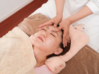 マホロ(MAHORO)の写真/お客様のお肌のお悩みを改善！美容鍼でお顔の血流＆トーンUP！くすみ解消、ツヤハリが出て理想の素肌に◎