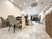 スピードネイル アンド アイ 宇土シティモール店の雰囲気（ハンドフット同価格☆時間も早いから買い物ついでにピッタリ♪）