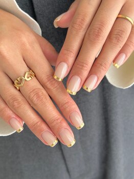 レヴィアネイル(REVIA nail)の写真/《業界歴18年以上のオーナーのこだわりネイル》「シンプルでも美しい!」、「他と違う手元」を演出★★