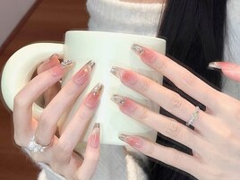 上品エレガントネイル