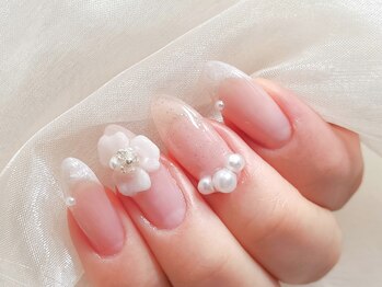 ネイルサロン エフェ(Nail Salon efe)の写真/ゆったりと寛げる…お忍びサロンの技術は一級品★スカルプ単色/ラメ単色/ラメグラデ/カラーグラデ¥8800！